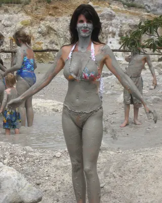Corinne, 44 ans, cougar à Riom-ès-Montagnes