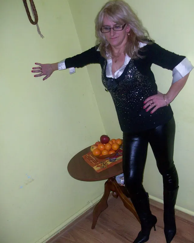 Mireille, 44 ans, cougar à Étain