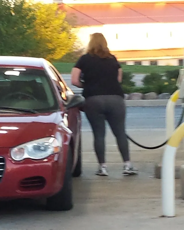 Peggy, 37 ans, cougar à Bron