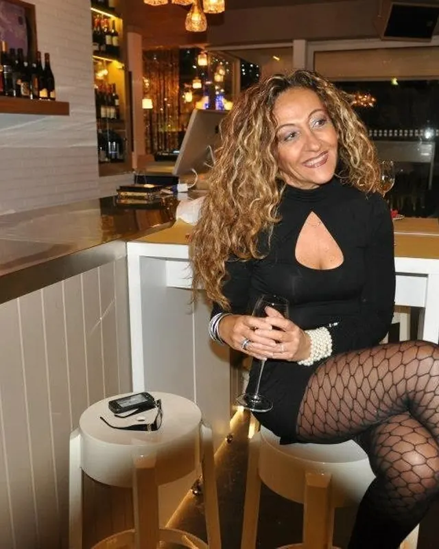 Pilar, 50 ans, cougar à Louzy